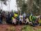 Des jeunes originaires de la République Fédérale Démocratique d'Éthiopie et des États membres de l'EASF, des représentants du Gouvernement et du personnel de l'EASF posent pour une photo pendant l'exercice de plantation d'arbres.